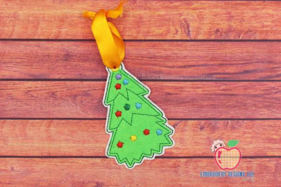 Review: Decorative Christmas Tree Ornament Design